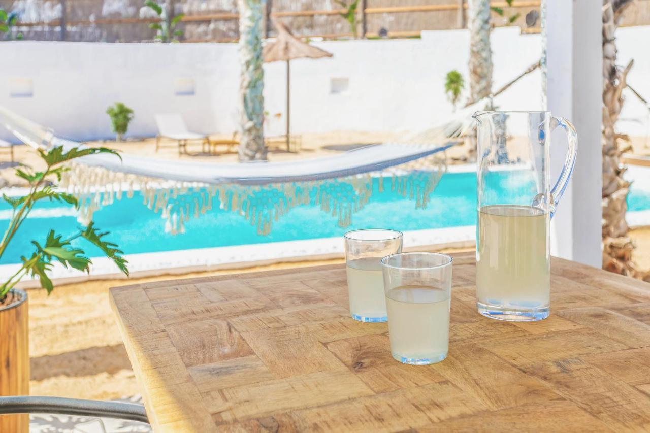 Boutique Beach Villa By Lanzarote Retreats - Private Pool - 1 Min Walk To Sea Pool Charco del Palo Eksteriør billede