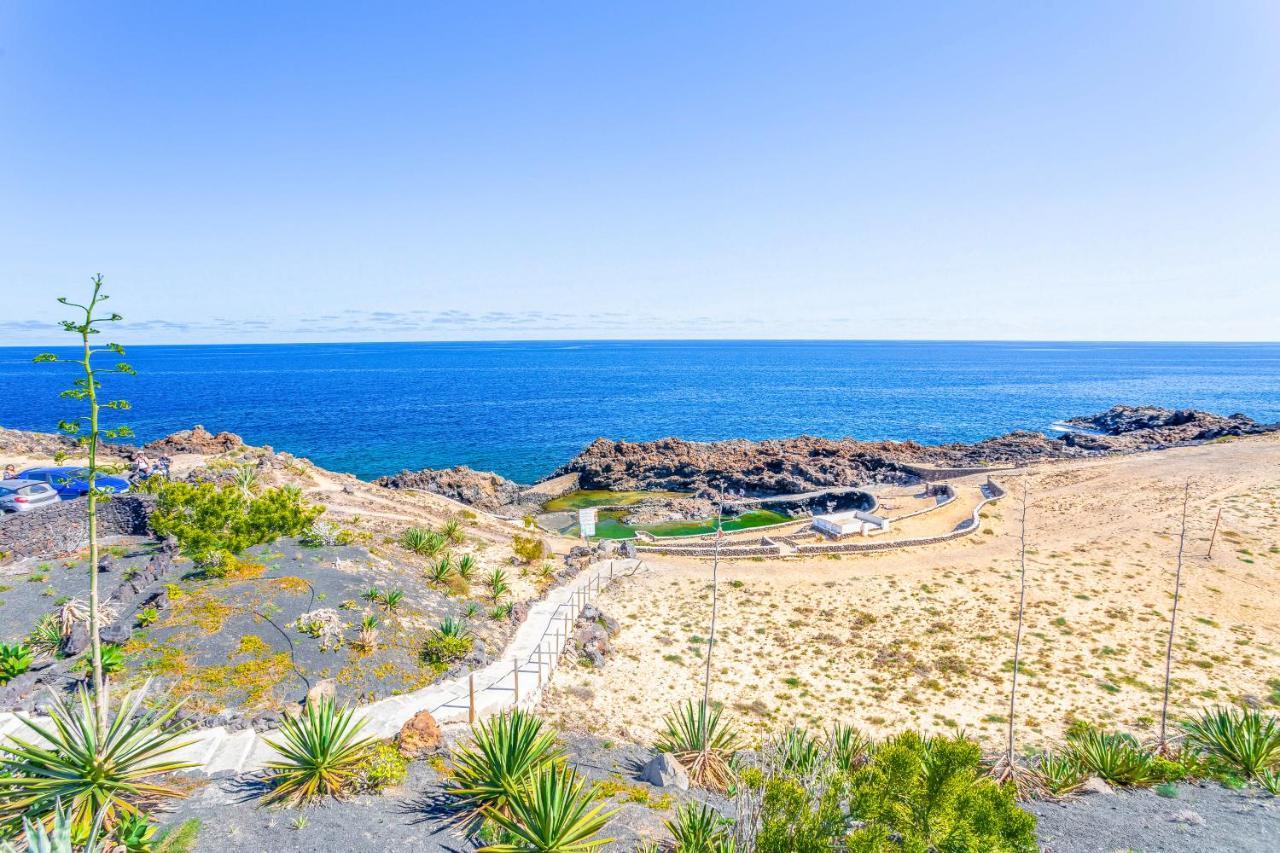 Boutique Beach Villa By Lanzarote Retreats - Private Pool - 1 Min Walk To Sea Pool Charco del Palo Eksteriør billede